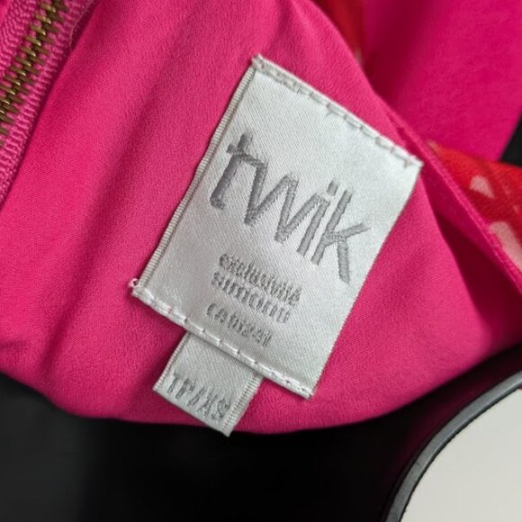 Simons TWIK Pink Floral Dress - Picture 3 of 4